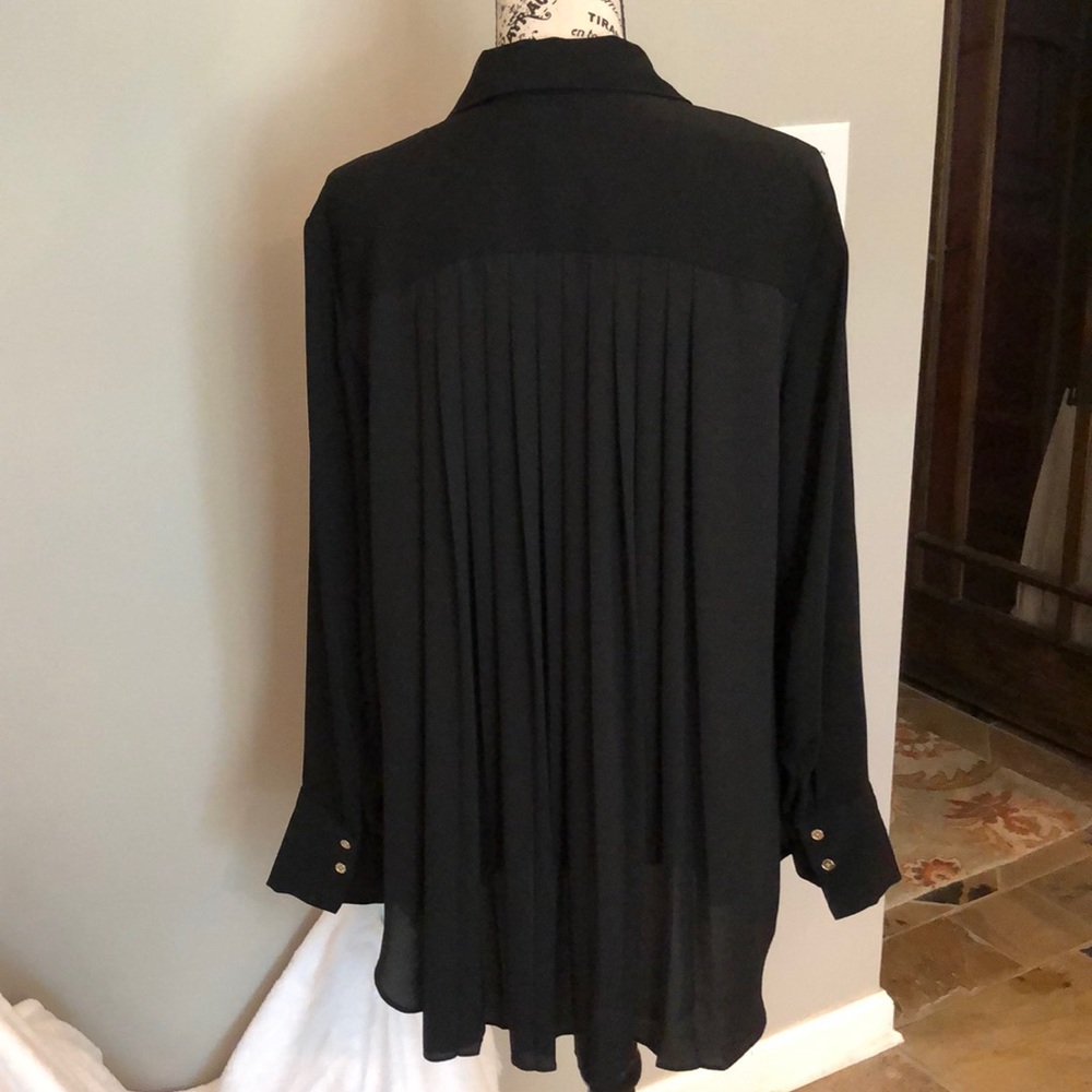 Chico’s Pleat Back Tunic